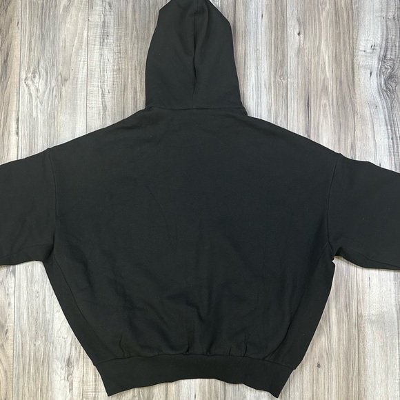 Fear of God Essential Jet Black Hoodie Mens Size Large NWT - Picture 6 of 13